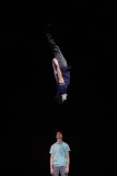 ESQUIVE - Gaëtan Levêque Le plus petit cirque du monde