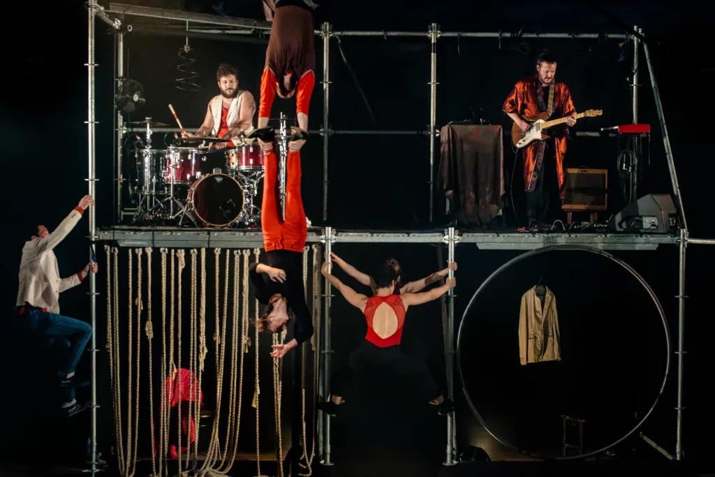 Deserance / Cirque
