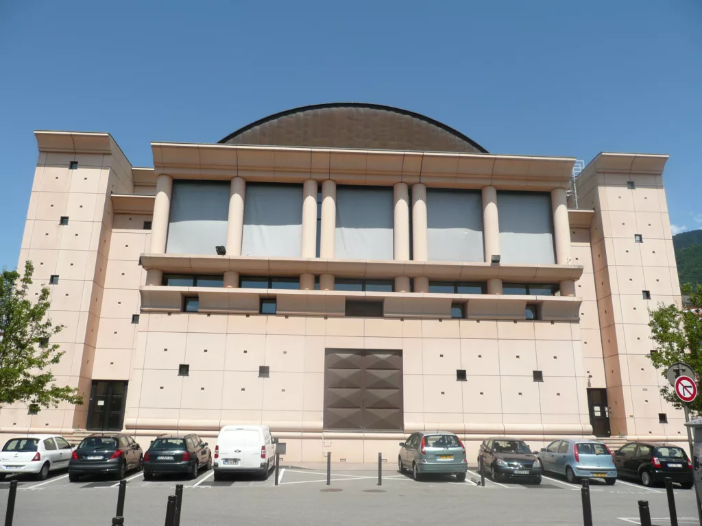 ArriÃ¨re bÃ¢timent DÃ´me ThÃ©Ã¢tre